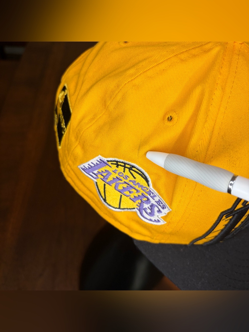 New Era 9FIFTY Los Angeles Lakers Hardwood Classics Big Spell Out Snapback M-L - Picture 3 of 11